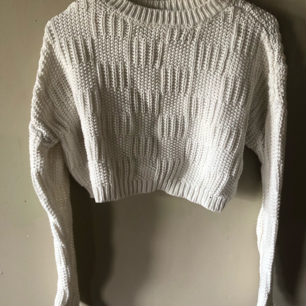 White Crew Neck Cropped Sweater with Textured Knit